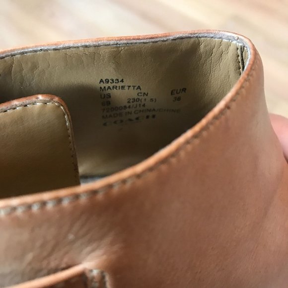 Coach Tan Leather Heels - Picture 6 of 10